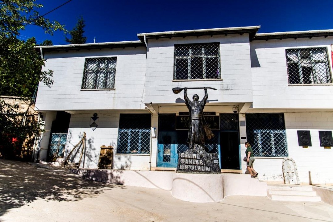 Ocak Köyü’nün Efsanesi Hıdır Abdal Sultan’ın 700 Yıllık Mirası (4) 1079X720