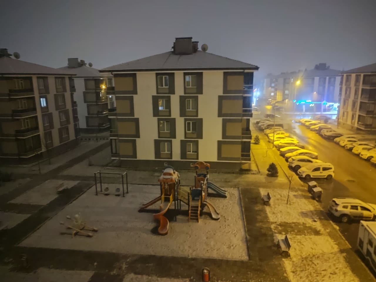 Erzincan'a Kar Yağıyor-1