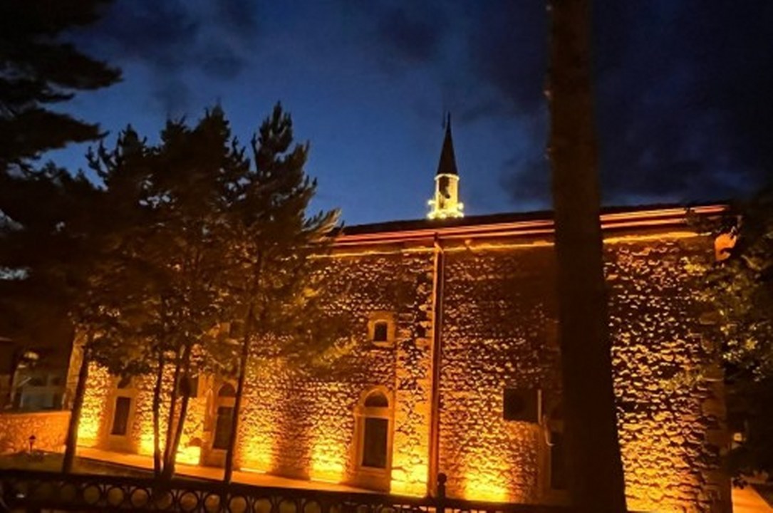 568 Yıldır Ezan Susmadı Depremlere Direnen Gülabibey Camii Zamana Meydan Okuyor (2) 1085X720