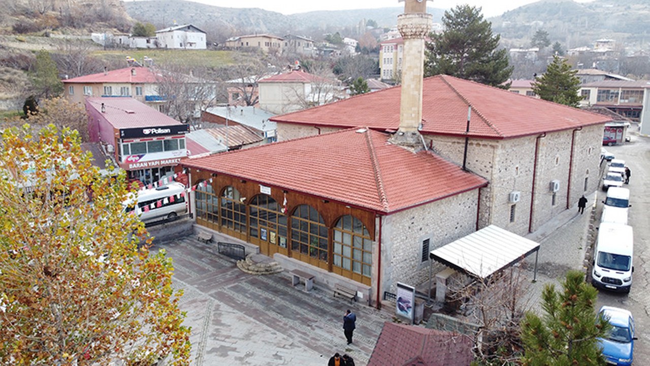 568 Yıldır Ezan Susmadı Depremlere Direnen Gülabibey Camii Zamana Meydan Okuyor (3) 1280X720