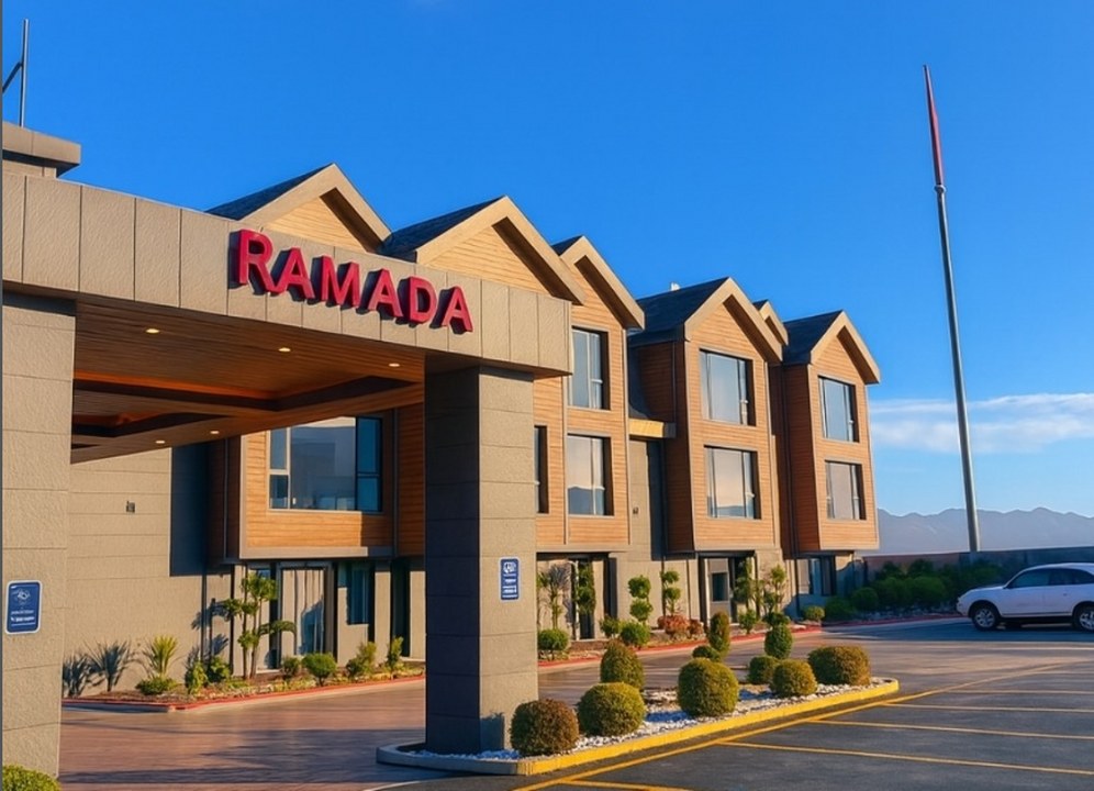 Ramada Otel 996X720