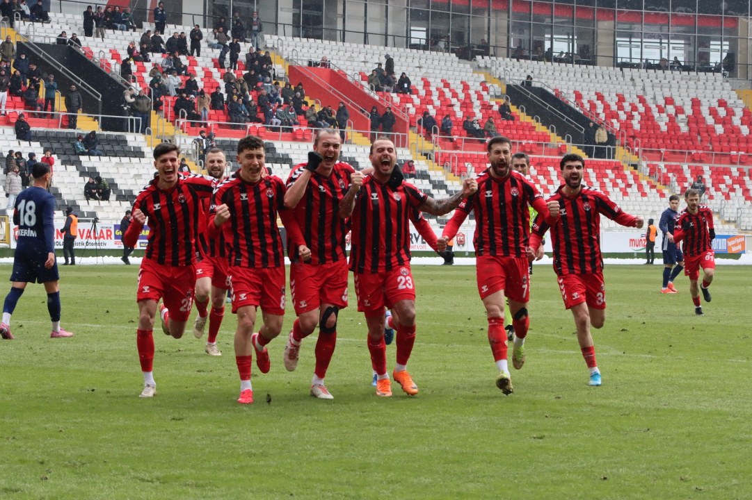 Üç Puana Merhaba Dedik (4) 1081X720