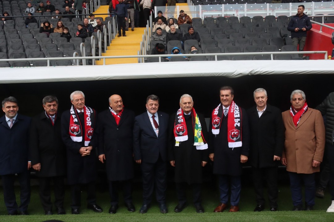 Urfa’yı Şimşek Çarptı (5) 1081X720