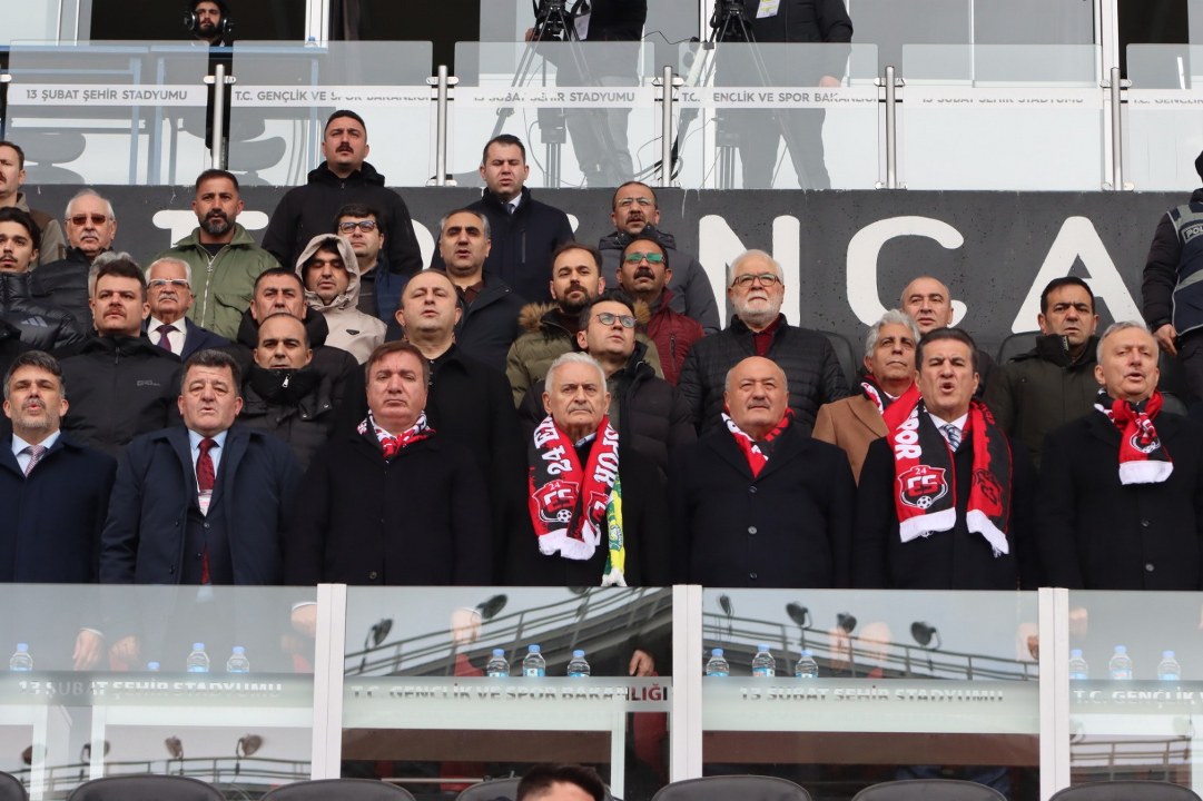 Urfa’yı Şimşek Çarptı (8) 1081X720