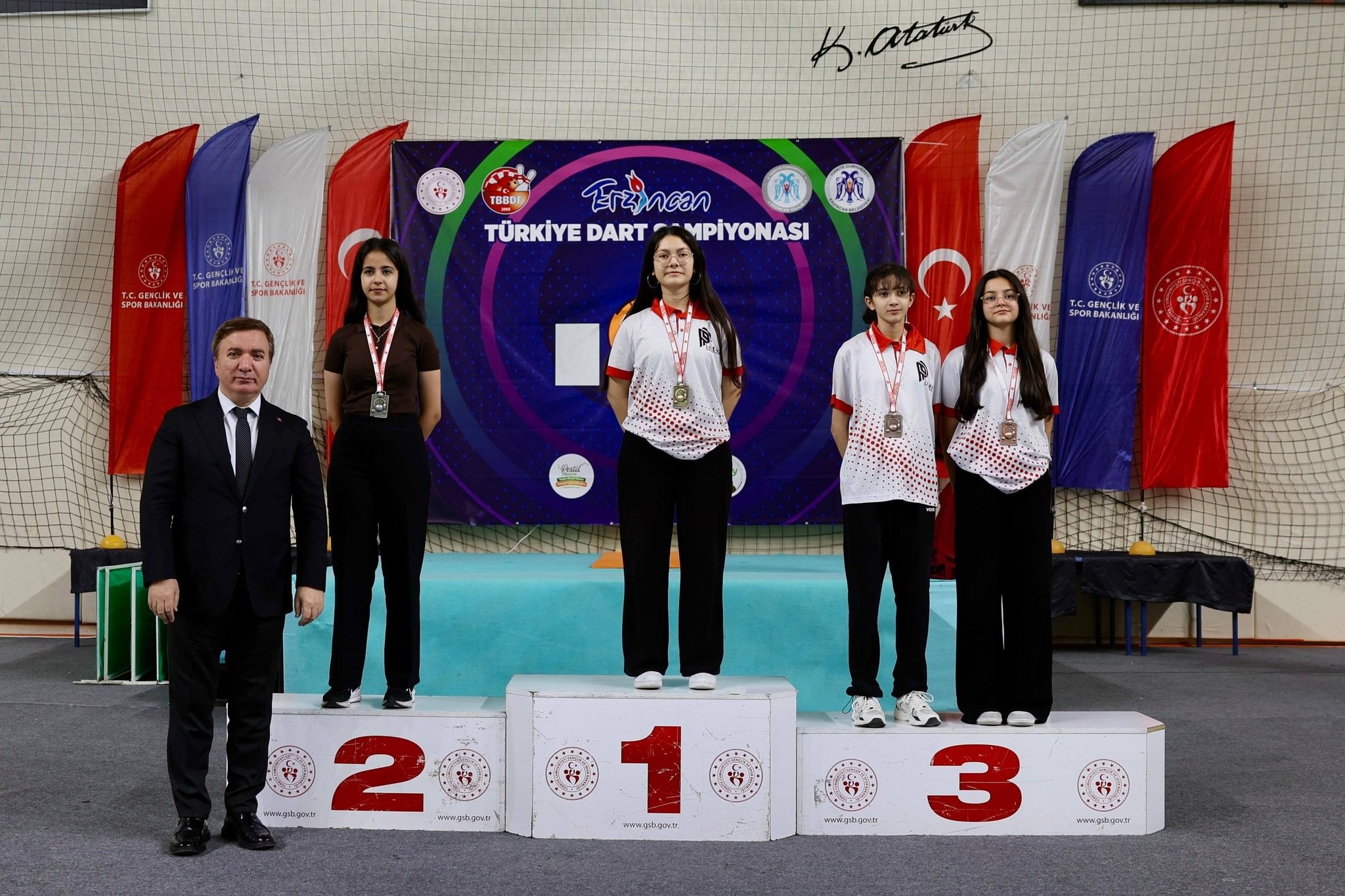 Erzincan’da Dart Heyecanı Zirvede