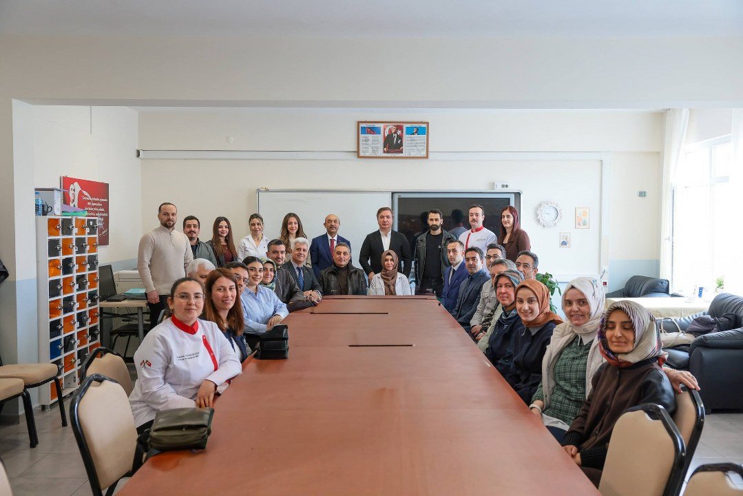 Erzincan’da Sınav Ücretinden Ulaşıma Dev Destek!