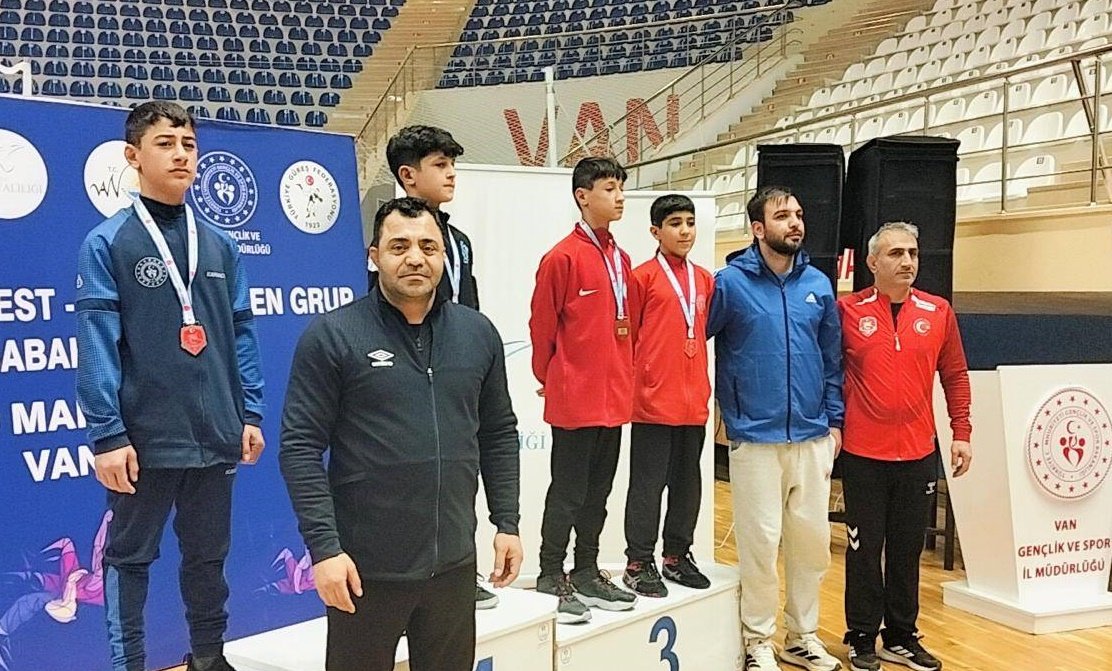 Erzincanlı Güreşçiler Türkiye Şampiyonası Yolunda