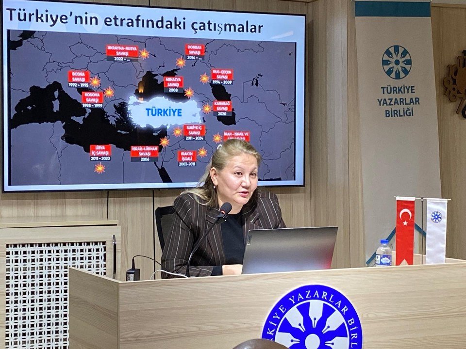 Küresel Satranç Tahtasında İslam Dünyası: 2 Milyarlık Güç Birleşebilir Mi?