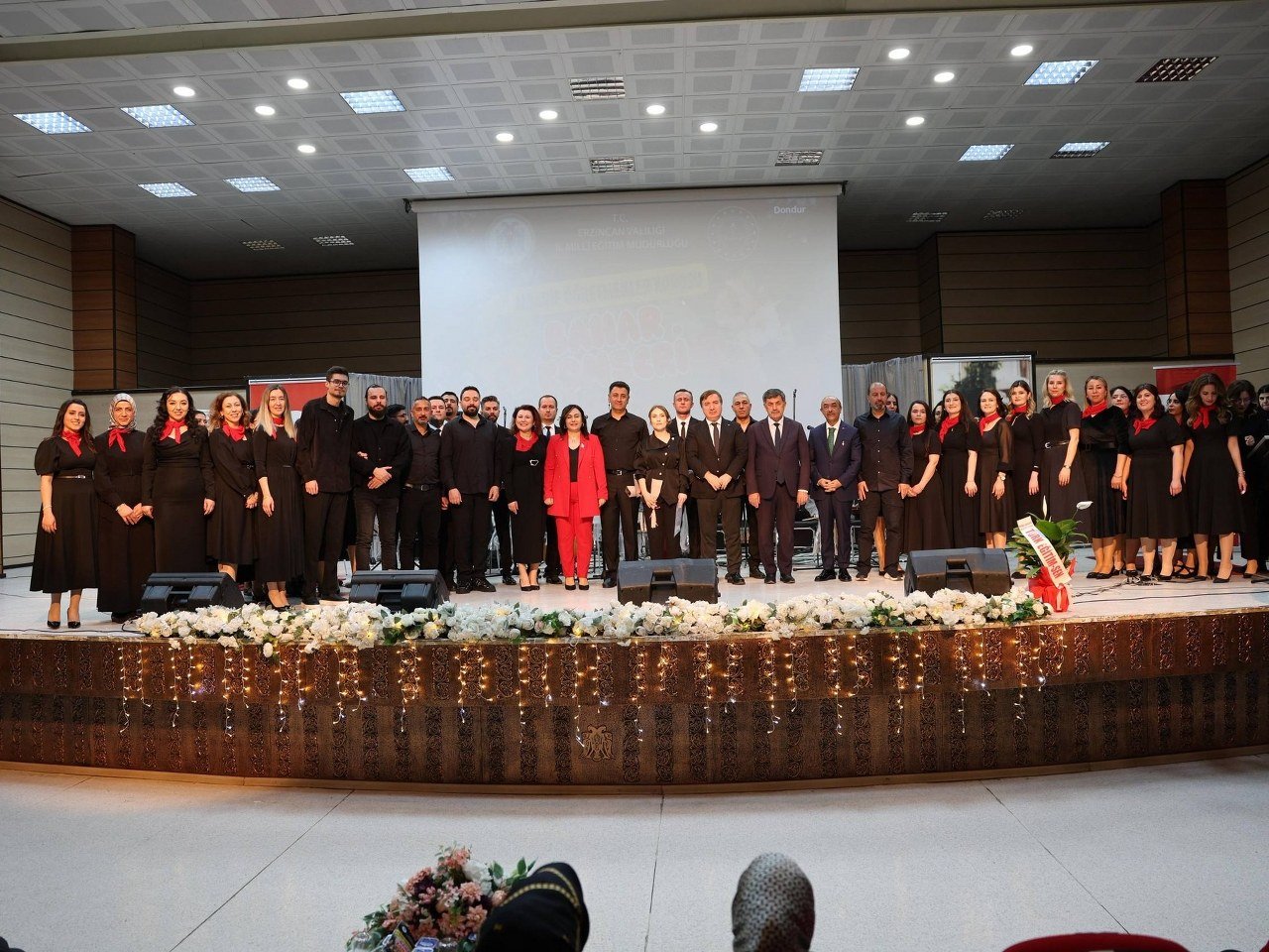 Öğretmenlerden Bahar Ezgileri