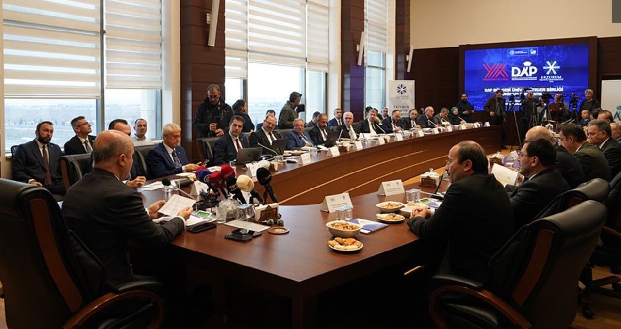 Üniversitelerde Müfredattaki Gereksiz Dersler Kalkıyor!