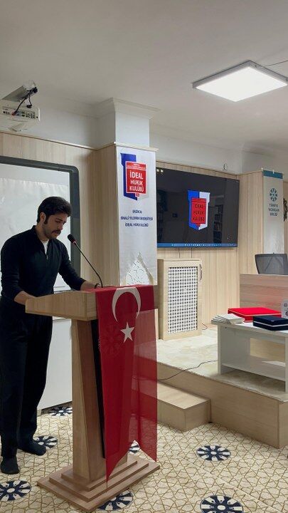 Tyb Erzincan Şubesi Ve Ebyü İdeal Hukuk Kulübü Ortaklığında Şiir Şöleni Düzenlendi. (2) 405X720