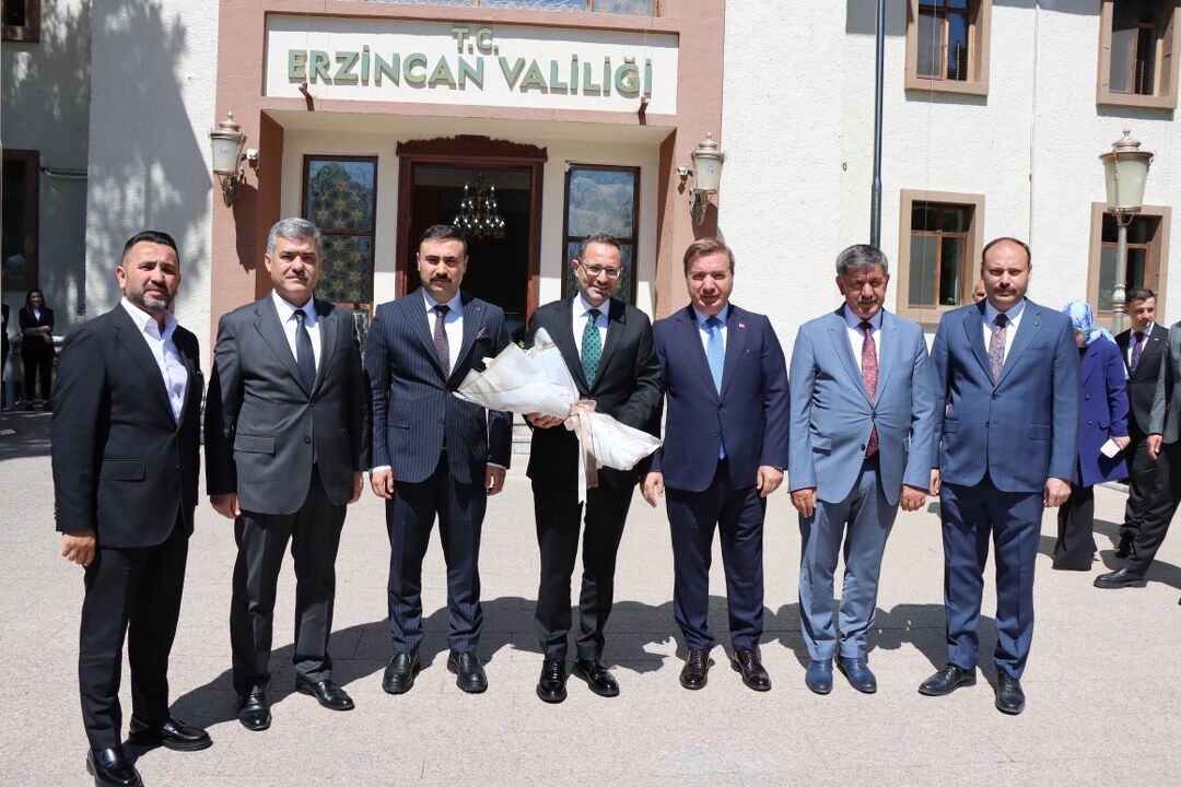 Erzincan’da Bakan Yardımcısı Ayyıldız’dan Kritik Mesaj 2028'De Bir İlke Daha İmza Atacağız (2) 1080X720