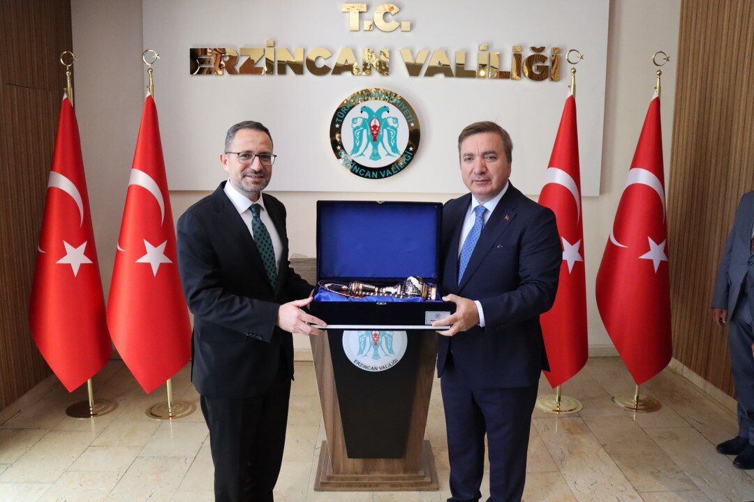 Erzincan’da Bakan Yardımcısı Ayyıldız’dan Kritik Mesaj 2028'De Bir İlke Daha İmza Atacağız (3) 1080X720