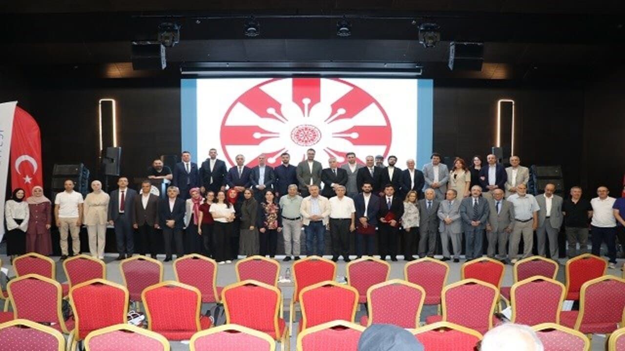 Tyb 2025 Yılı Yazar, Fikir Adamı Ve Sanatçı Ödülleri