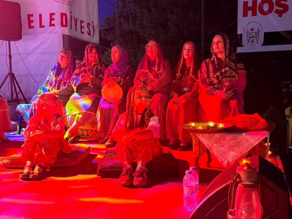 Eğin’in Kadim Sesi Kemaliye’de Yankılandı Gelenekler Sahneye Taşındı (2) 960X720