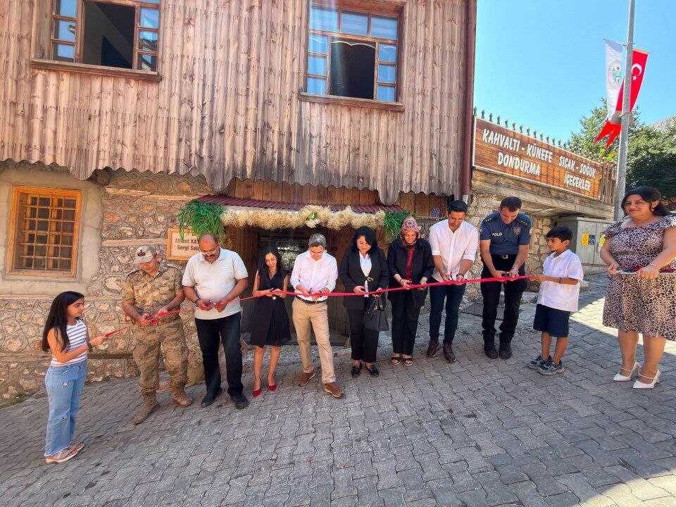 Eğin’in Ruhu Taş Ve Kağıtta Hayat Buldu Tuğba Arslan Demirci’den Büyüleyici Sergi (1) 960X720