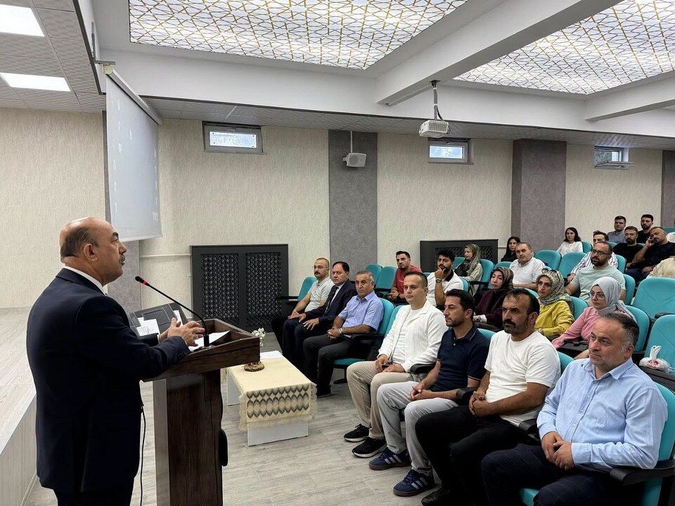 Eğitim Kurumları Yönetici Yetiştirme Programı Başladı