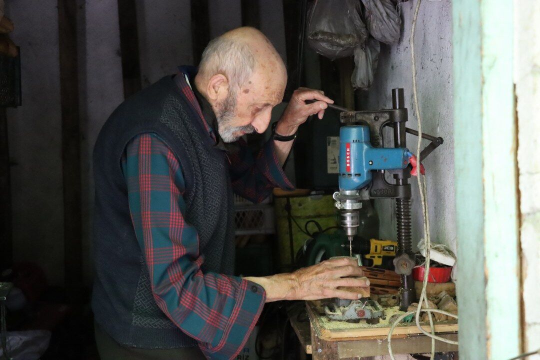 Emekli Memur Atık Malzemelerle Kaybolan Kültürü Canlandırıyor (3) 1080X720