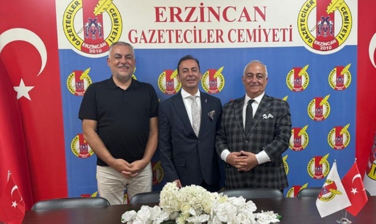 Prof. Dr. Abdulmecit Kantarcı'dan Erzincan Gazeteciler Cemiyeti'ne Veda Ziyareti