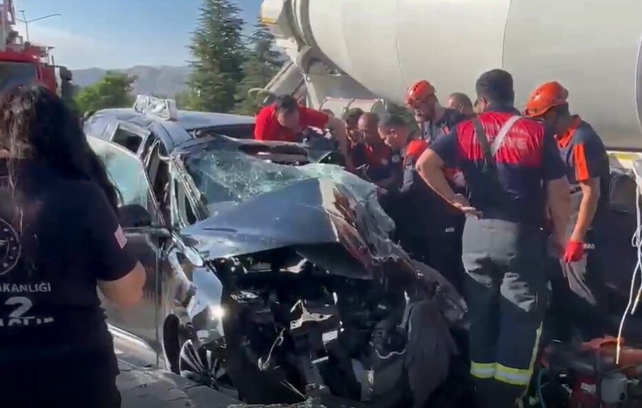 Erzincan'da Feci Kaza: İkisi Ağır Üç Yaralı