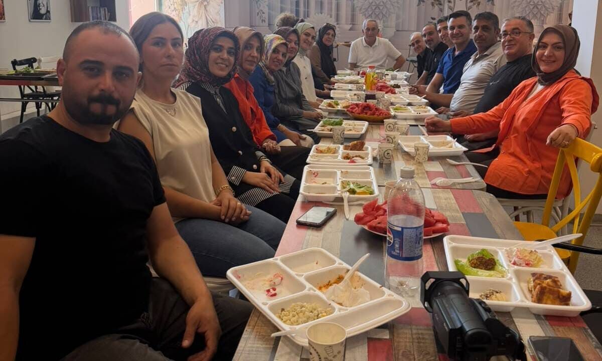 Nikah Altınel'e Veda Yemeği 1