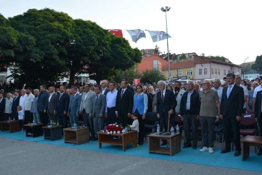 Refahiye’de 19. Geleneksel Coşku: Bal Festivali'nde Üreticiler ve Vatandaşlar Buluştu