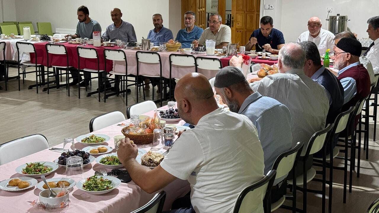 Eğitime Değerli Miras: Erzincan İlim Yayma Cemiyeti'nin 75. Yılı Buluşması