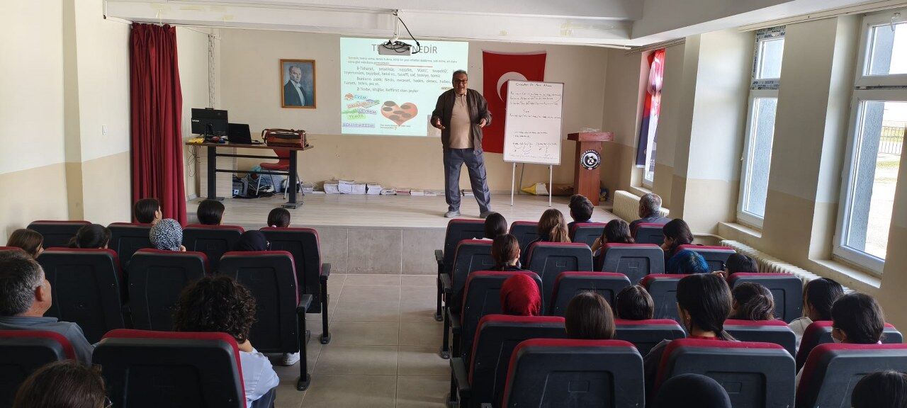 Tercan Anadolu Lisesi Temizlik Medeniyetimiz Semineri Ogrenciler