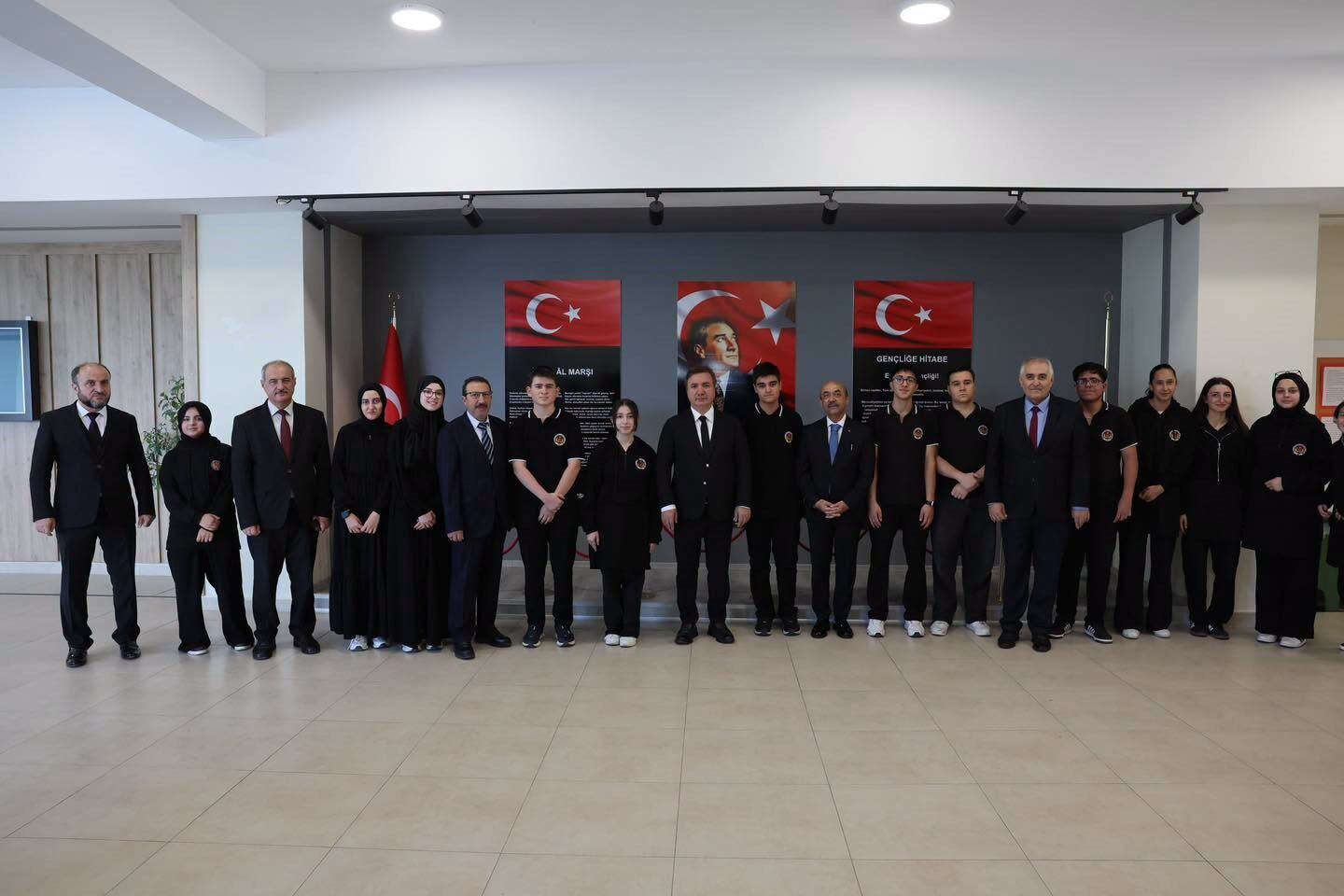 Vali Aydoğdu'dan öğretmenlere öğrenci rehberliği vurgusu