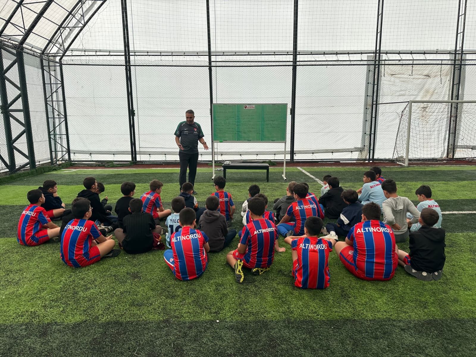 Altınordu Erzincan Spor Okulu’nda Psikolojik Dayanıklılık Semineri